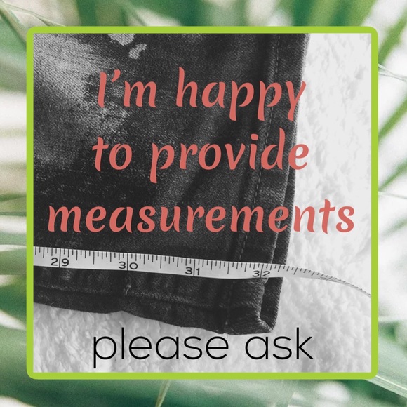 I’m Lauren & I’m happy to share FOXFINDS closet 🦊 - Picture 3 of 5